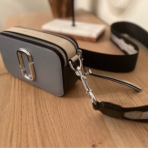Marc Jacob’s “Snapshot” bag. Gently used 3 times.